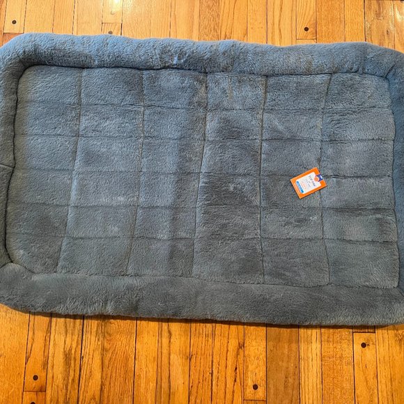 Top Paw Grey Pet Dog Cozy Plush Bed Mat - Fits most 48"+ Crates & Kennels - Picture 1 of 4